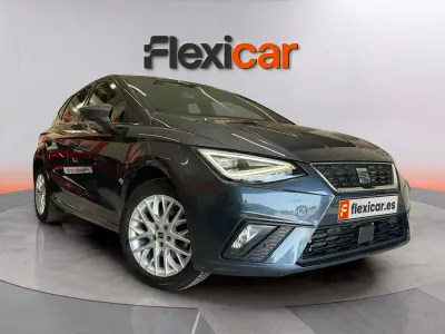 Usado Seat Ibiza XCELLENCE 116 CV (85 kW) 2024 Azul Utilitario