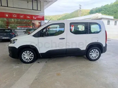 Usado Peugeot Rifter Allure 100 CV (73 kW) 2021 Blanco Monovolumen