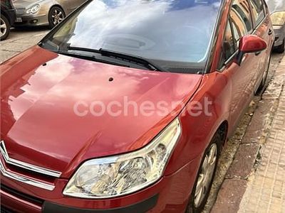 Usado Citroën C4 92 CV (67 kW) 2007 Rojo Berlina
