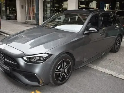 Usado Mercedes 300 AMG 313 CV (230 kW) 2024 Gris selenita Familiar