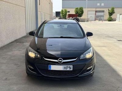 Negro Usado 2013 Opel Astra Selective Utilitario | 4200 € (Buen precio)