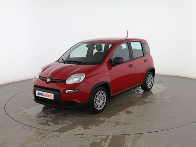 Usado Fiat Panda 69 CV (50 kW) 2025 Rojo Utilitario