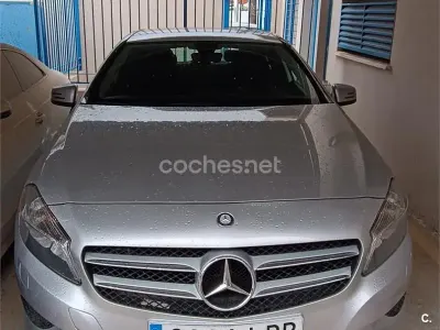 Usado Mercedes A180 Style 109 CV (80 kW) 2015 Gris / plata Berlina