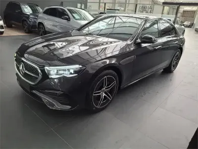 Nuevo Mercedes E300 313 CV (230 kW) 2026 Gris Berlina