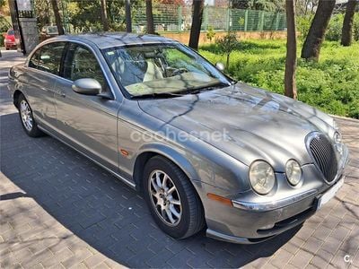 Usado Jaguar S-Type Classic 200 CV (147 kW) 2004 Gris / plata Berlina