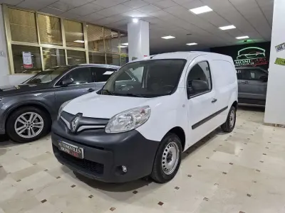 Usado Renault Kangoo 95 CV (69 kW) 2021 Blanco Monovolumen