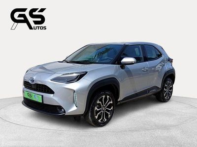 Usado Toyota Yaris Hybrid Active 116 CV (85 kW) 2024 Gris