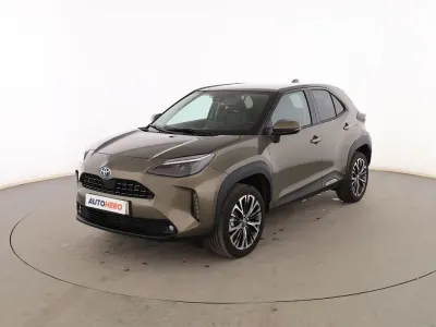 Usado Toyota Yaris Cross Plus 116 CV (85 kW) 2024 Gris SUV
