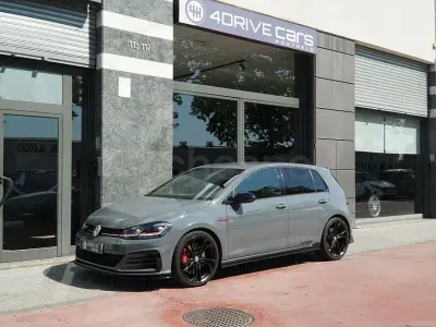 Usado VW Golf VII GTI 290 CV (213 kW) 2019 Gris / plata Berlina