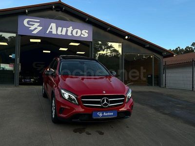 Begagnad Mercedes GLA200 Urban 156 HK (114 kW) 2014 Röd SUV