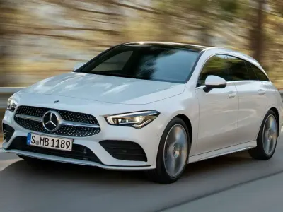 Usado Mercedes CLA200 Shooting Brake 150 CV (110 kW) 2022 Negro Familiar