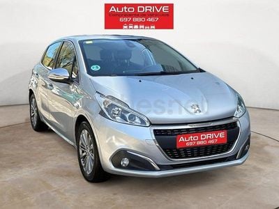 Usado Peugeot 208 Allure 110 CV (80 kW) 2016 Gris / plata Utilitario