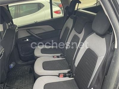 Usado Citroën Grand C4 Picasso Seduction 120 CV (88 kW) 2015 Gris / plata Monovolumen