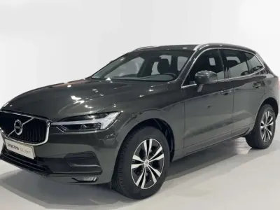 Usado Volvo XC60 Momentum 197 CV (144 kW) 2021 Gris SUV