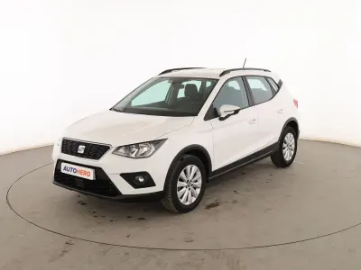 Usado Seat Arona Style 95 CV (69 kW) 2019 Blanco SUV