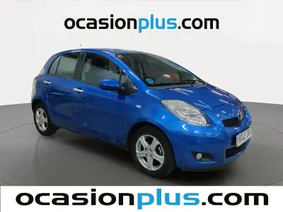 Usado Toyota Yaris 101 CV (74 kW) 2010 Azul Utilitario