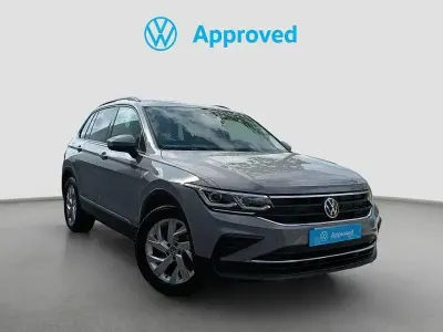 Używany VW Tiguan Life 130 KM (95 kW) 2022 Szary SUV