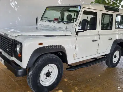 Usado Land Rover Defender 122 CV (89 kW) 2006 Blanco Familiar