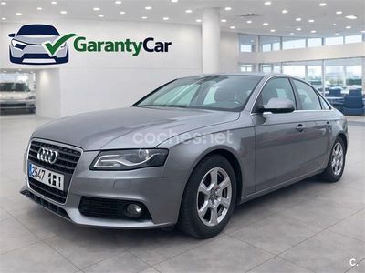 Usado Audi A4 Premium 136 CV (100 kW) 2011 Gris / plata Berlina