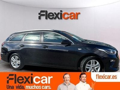 Usado Kia Ceed 136 CV (100 kW) 2020 Negro Utilitario