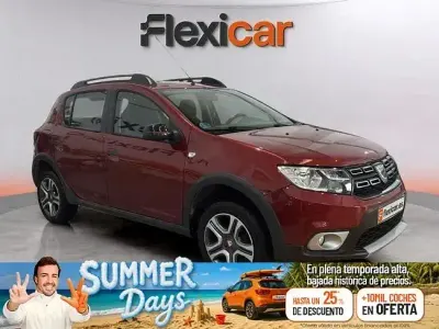 Usado Dacia Sandero Essentiel 90 CV (66 kW) 2019 Rojo