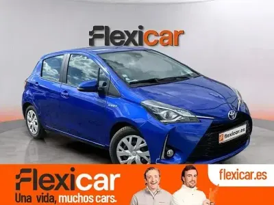 Usado Toyota Yaris Active 100 CV (73 kW) 2020 Azul