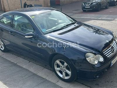 Azul Usado 2006 Mercedes C200 Berlina | 5000 € (Precio justo)