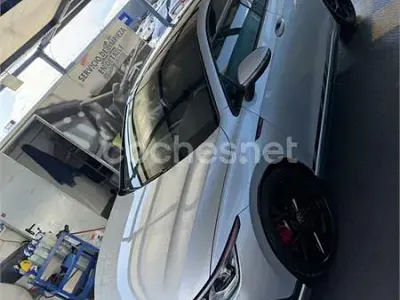 Usado VW Golf VIII GTI Clubsport 301 CV (221 kW) 2022 Gris / plata Berlina