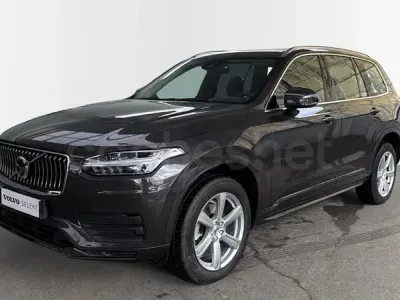 Usado Volvo XC90 Core 235 CV (172 kW) 2022 Gris / plata SUV