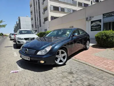 Usado Mercedes CLS350 292 CV (214 kW) 2007 Gris / plata Coupe