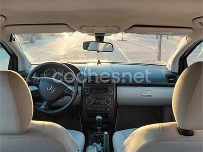 Mercedes A200