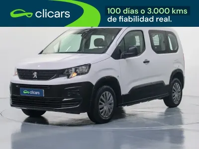 Begagnad Peugeot Rifter Business-Line 100 HK (73 kW) 2022 Vit Minibuss