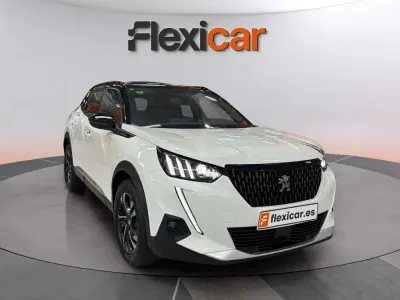 Usado Peugeot 2008 GT-line 131 CV (96 kW) 2020 Blanco SUV