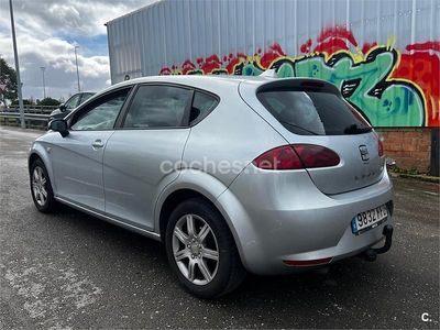 Usado Seat Leon Reference 140 CV (102 kW) 2006 Gris / plata Utilitario