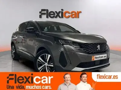 Usado Peugeot 3008 Allure 130 CV (95 kW) 2023 Gris SUV