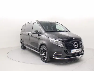 Usado Mercedes V300 Avantgarde 237 CV (174 kW) 2025 Negro Monovolumen