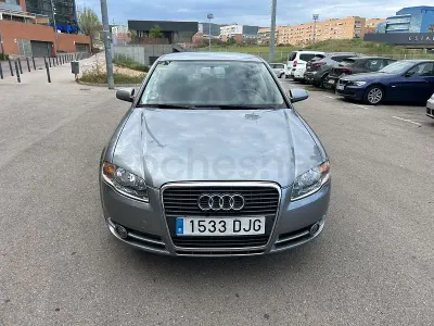 Usado Audi A4 140 CV (102 kW) 2005 Gris / plata Berlina