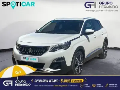 Usado Peugeot 3008 Allure 130 CV (95 kW) 2020 Blanco SUV