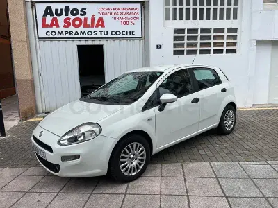 Käytetty Fiat Punto Pop 75 HP (55 kW) 2014 Valkoinen Viistoperä