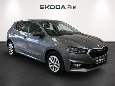 Usado Skoda Fabia Selection 115 CV (84 kW) 2025 Gris Utilitario
