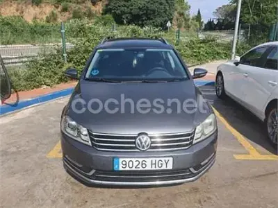 Usado VW Passat Highline 210 CV (154 kW) 2011 Gris / plata Familiar