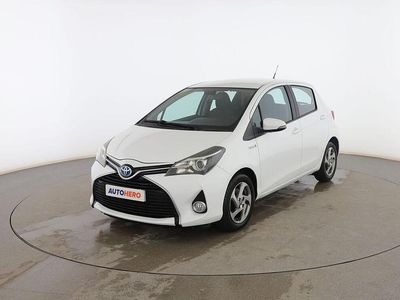Blanco Usado 2015 Toyota Yaris Hybrid Active Utilitario | 12.599 € (Caro)