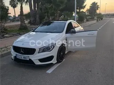 Usado Mercedes CLA220 Urban 170 CV (125 kW) 2013 Blanco Coupe