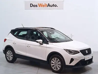 Usado Seat Arona Style 115 CV (84 kW) 2025 Blanco SUV