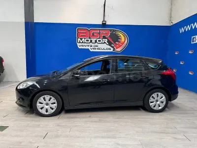 Usado Ford Focus Trend 115 CV (84 kW) 2013 Negro Berlina