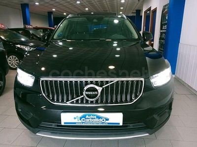 Usado Volvo XC40 Momentum 262 CV (192 kW) 2021 Negro SUV