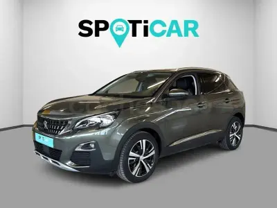 Usado Peugeot 3008 Allure 130 CV (95 kW) 2019 Gris / plata SUV