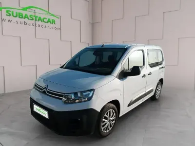 Usado Citroën Berlingo Live 100 CV (73 kW) 2022 Blanco Monovolumen