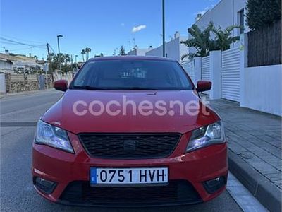 Usado Seat Toledo Style 105 CV (77 kW) 2014 Rojo Utilitario