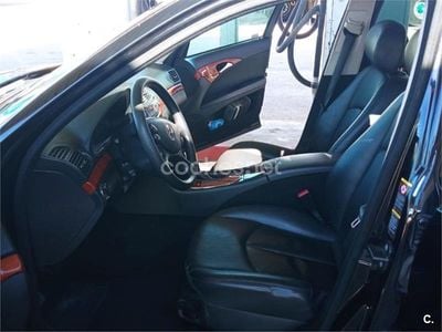 Usado Mercedes E200 Classic 136 CV (100 kW) 2008 Negro Berlina